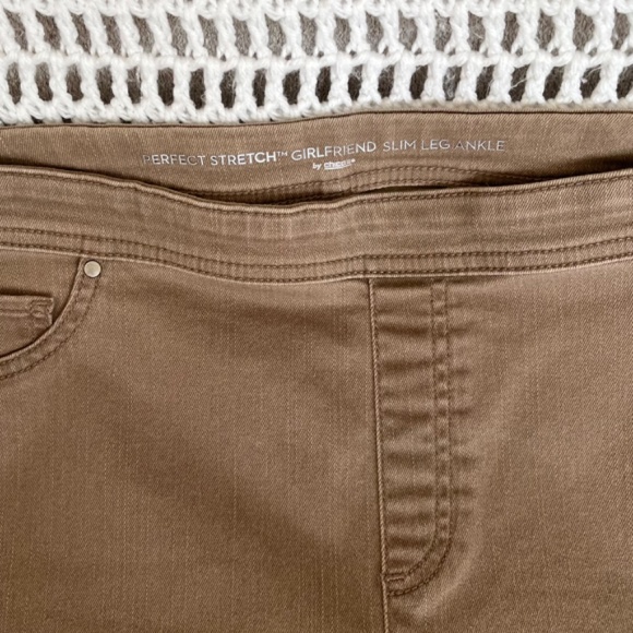 Perfect Stretch Pull on Slim Ankle Girlfriend Light Brown Jeans by Chico’s 8 - Picture 6 of 8